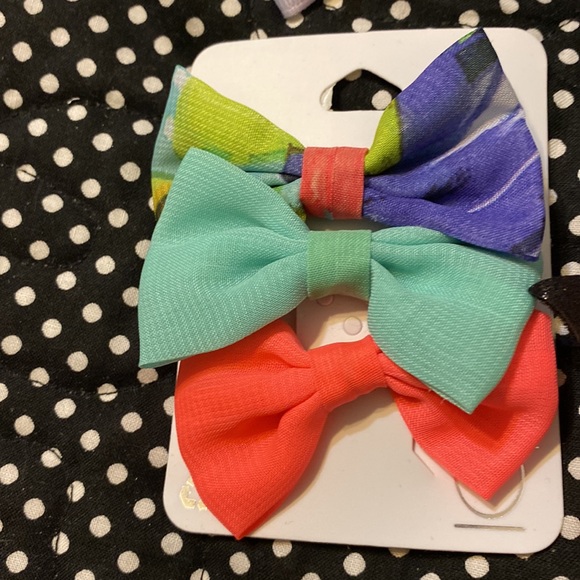 6 new bows! - Picture 3 of 5